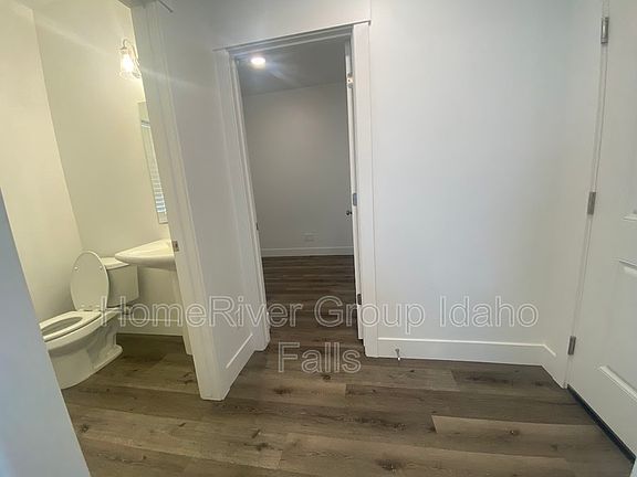 5th image of 763 S 2315 W
