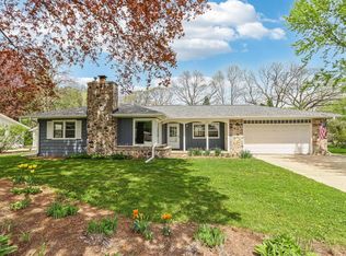 1020 Sunnyslope Dr, Hartland, WI 53029