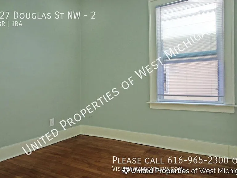 827 Douglas St NW #2 — Photo 5