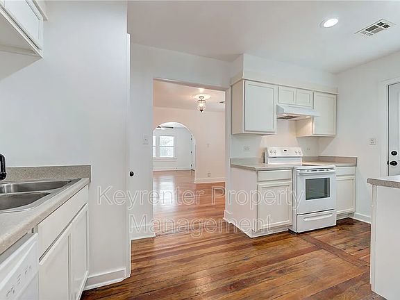 5th image of 2532 NW 16th St