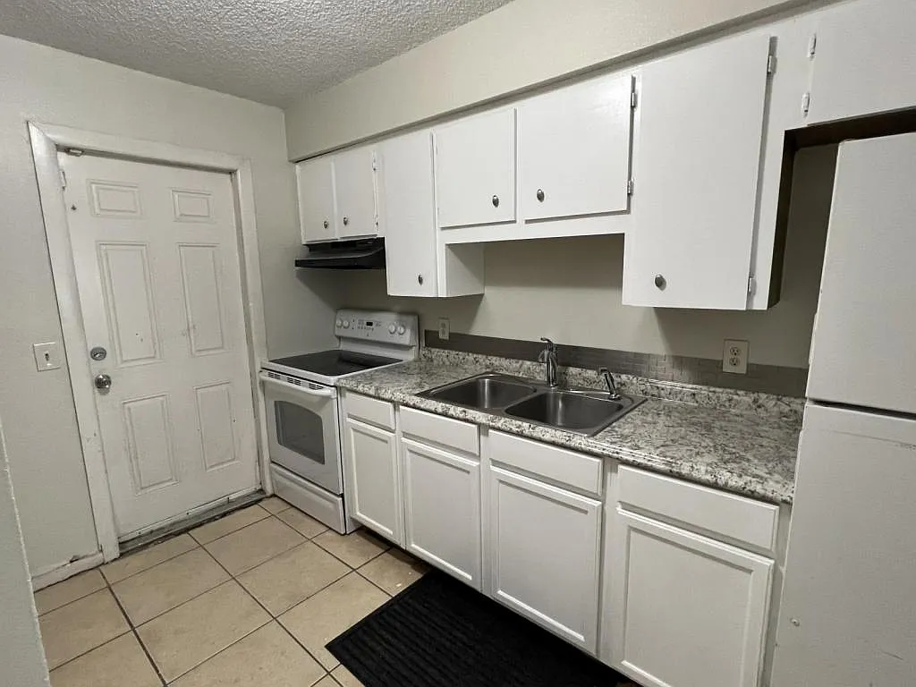 1087 Old South Lakeland, FL 33811 — Photo 4