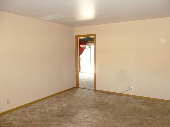 2nd image of 103 Hillcrest Dr