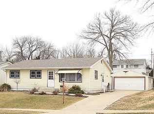 114 La Salle Dr SW, Cedar Rapids, IA 52404