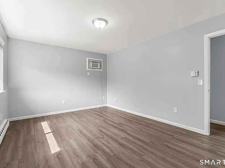 188 Moreland Ave — Photo 7