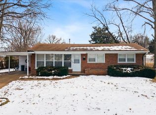 10 Saint Edward Ln, Florissant, MO 63033