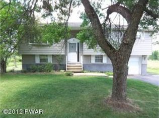 557 Ridge Ave, Hawley, PA 18428