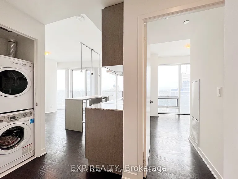 100 Harbour St #6302 — Photo 4