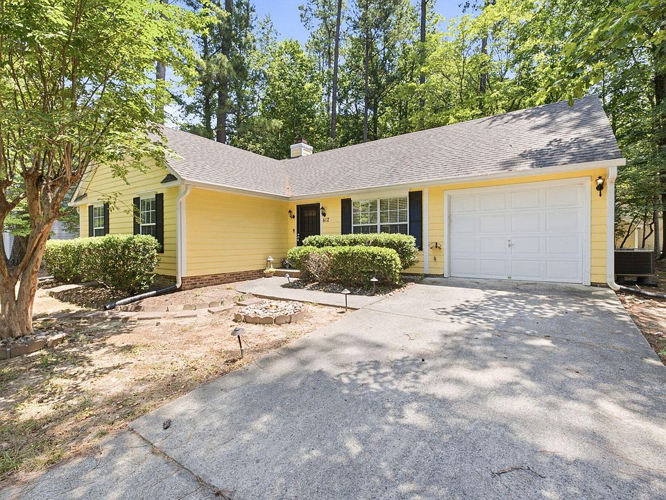 1st image of 412 Vivaldi Dr