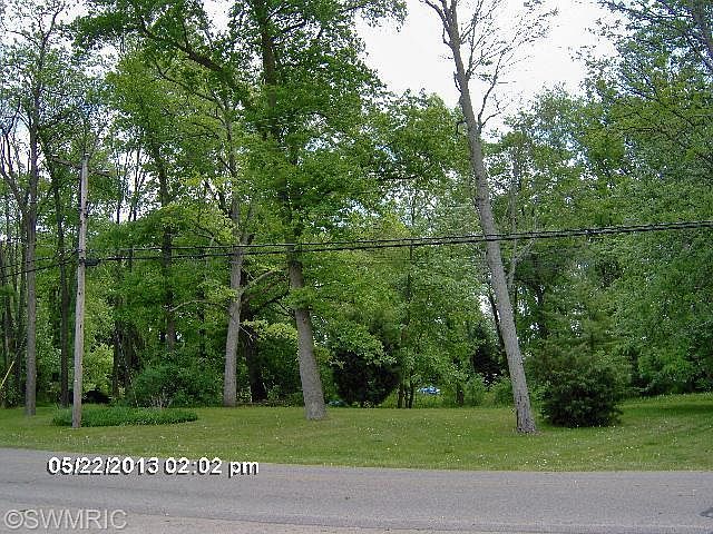 2nd image of 467 Iyopawa Rd