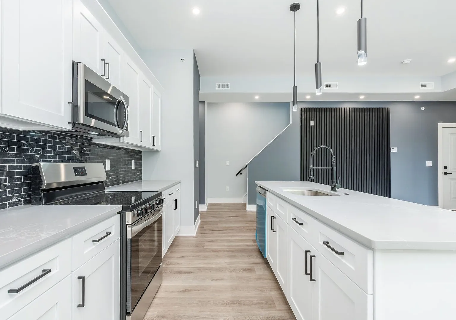 Brand New 2 Bedroom Apartment in Modern Building with Private Rooftop! Now Offering 1 Month FREE ... — Photo 1