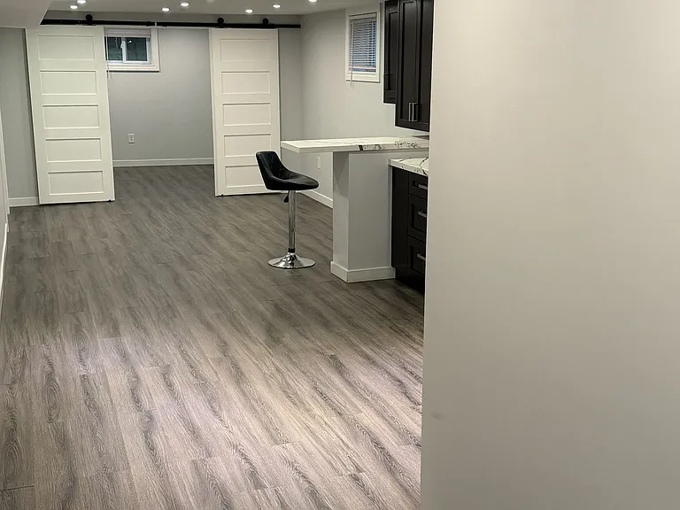2238 Delkus Cres #BASEMENT — Photo 7