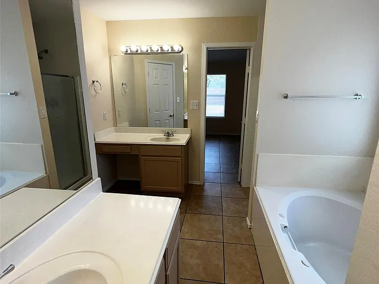 1210 Canna Lily Ln — Photo 11
