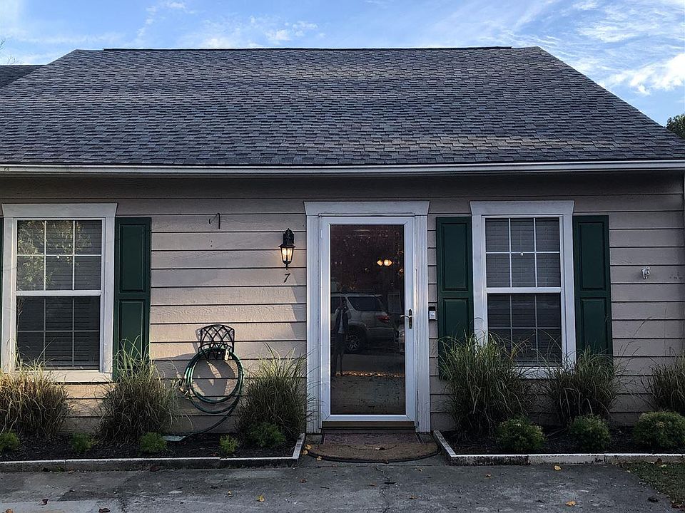 1st image of 7 Heritage Village Ln