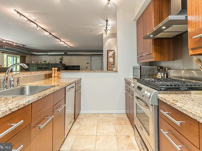 182 Gay St #501 — Photo 19