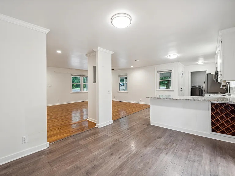 2514 Glover Rd — Photo 4