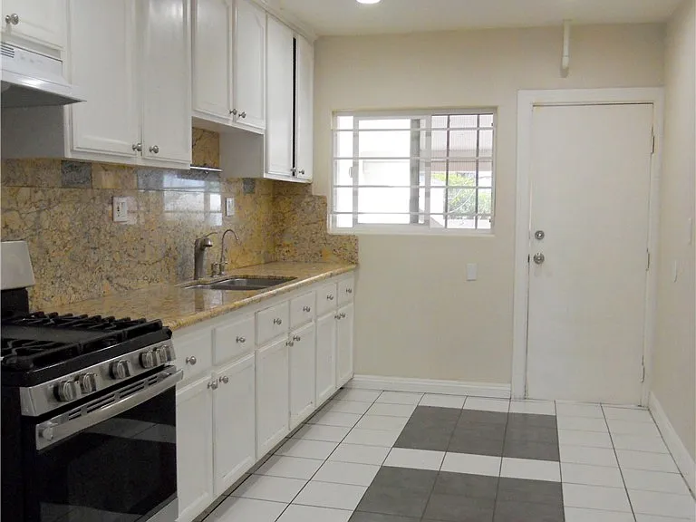 818 E Valley Blvd — Photo 16