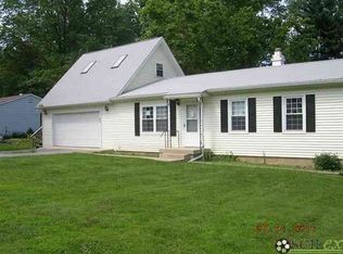 303 E Chester Dr, Ellettsville, IN