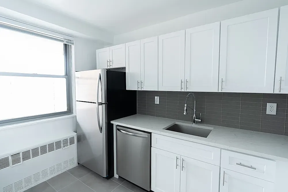 Building Photo - 104-40 Queens Blvd #11U