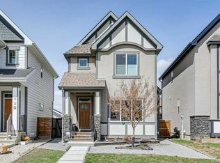 216 S Mahogany Grv SE, Calgary, AB T3M 1W8