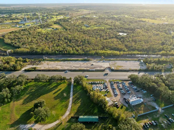 18501 State Highway 6, Alvin, TX 77511