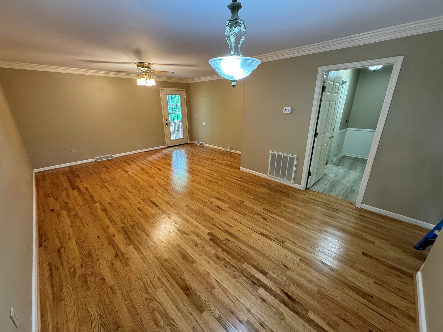 3 bed, 1300 sqft, $1,550 — Photo 4