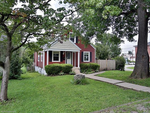 3rd image of 1023 Parkway Dr
