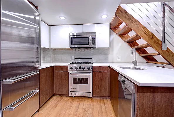 Rented by Urbane Brokerage | media 11