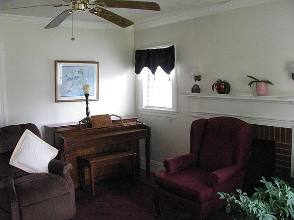 3rd image of 313 4th St
