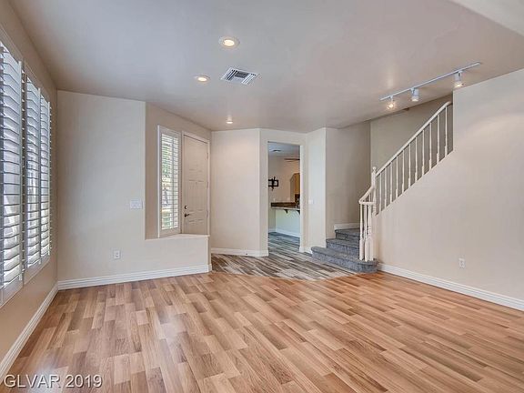 4th image of 2009 Summer Spruce Pl Unit 103