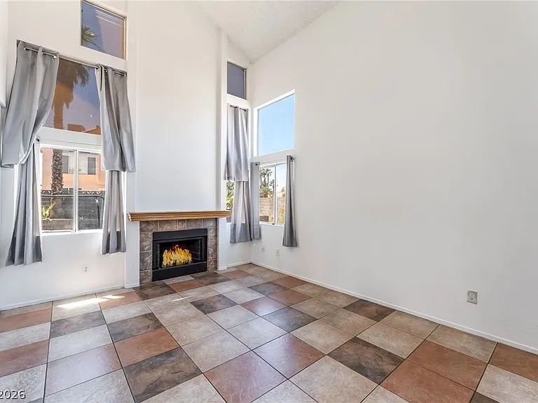 2655 Par Four Ln — Photo 6