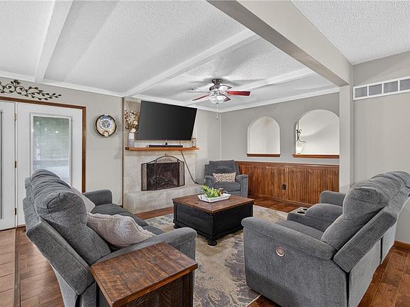 3rd image of 3523 NE Stanton St