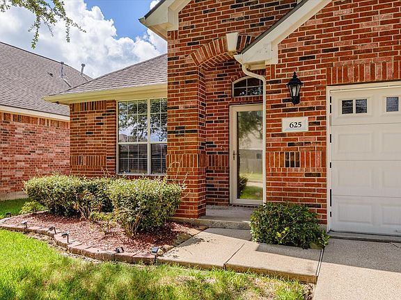 4th image of 625 Laurelmist Ln