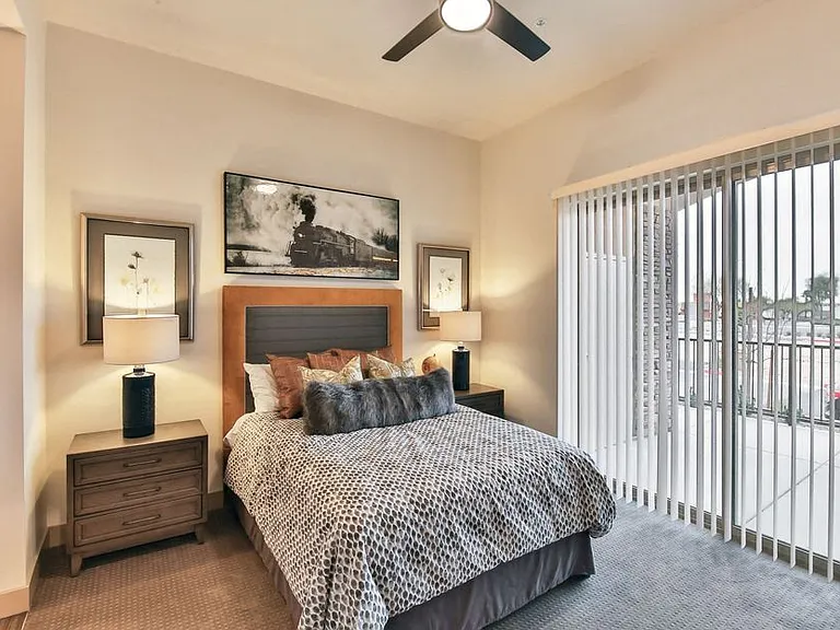Abode Red Rock — Photo 9