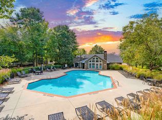 7601 Holliswood Ct #704, Charlotte, NC 28217