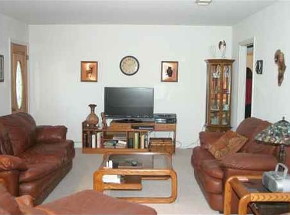 4th image of 11 Childers Dr