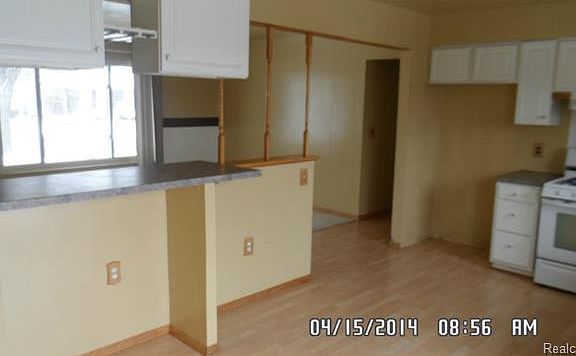 3rd image of 39806 Wales St