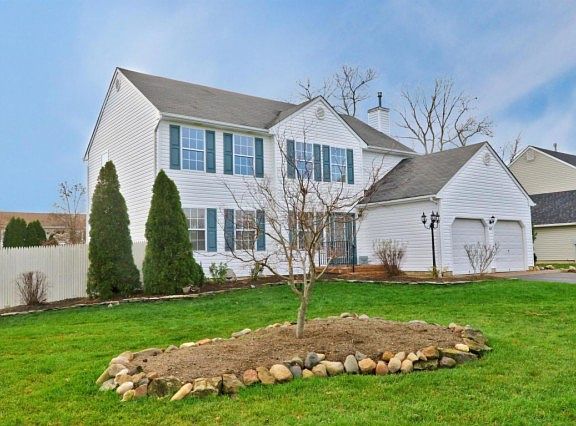 3rd image of 604 Loxley Dr