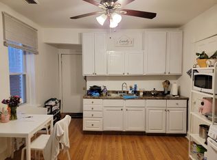 1526 W Walton St #3R, Chicago, IL 60642