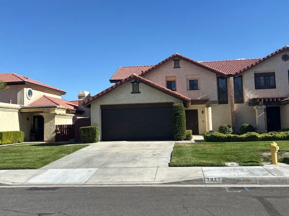2832 Dartmouth Dr, Lancaster, CA 93536