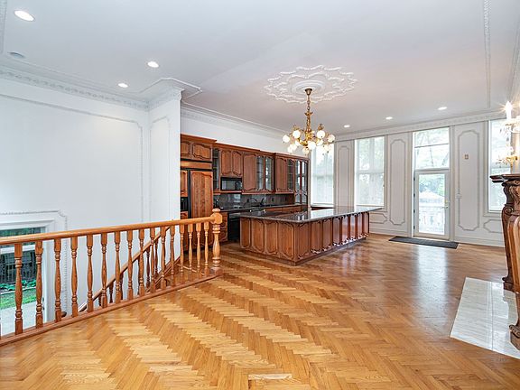 4th image of 42726 N Linden Ln