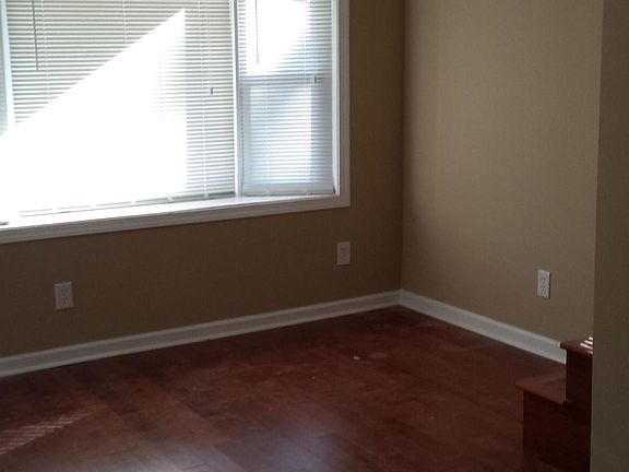 3rd image of 702 N Stonestreet Ave