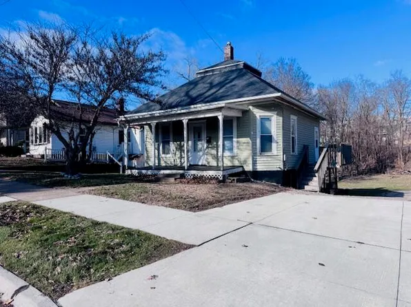 113 E Fulliam Ave, Muscatine, IA 52761