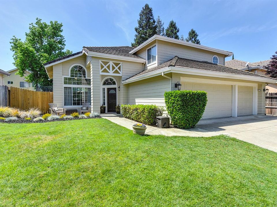 2nd image of 5826 Pebble Creek Dr