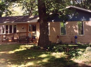 5220 Navajo Dr, Forsyth, IL 62535