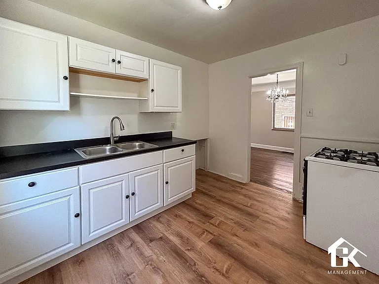 18461 Washburn Ave — Photo 15