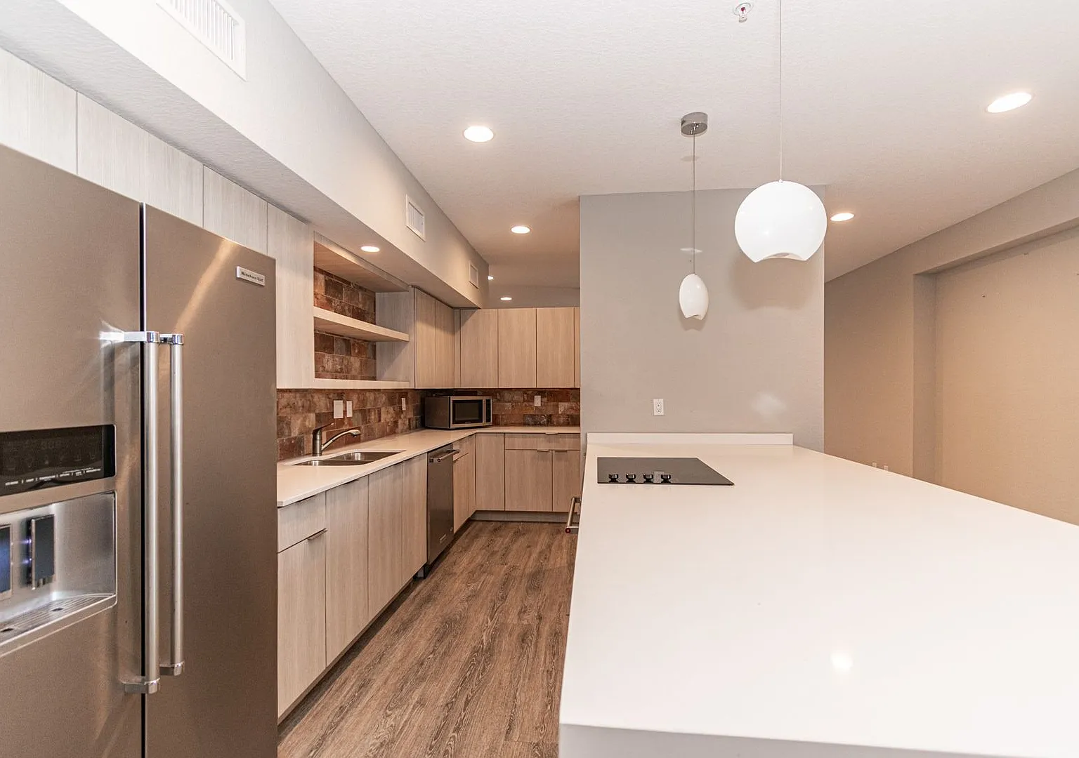 4645 SE 11th Pl. 302 — Photo 1