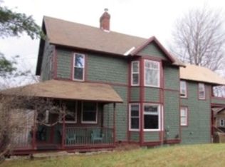 128 Hillcrest Ave, Lake Placid, NY 12946