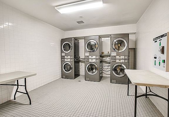 5th image of 2838 Stillwell Ave APT 7B