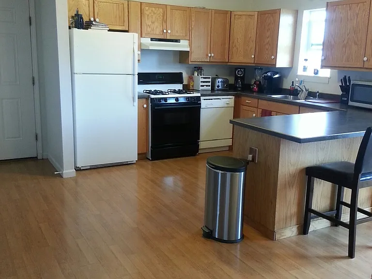 1115 W Park Ave — Photo 2