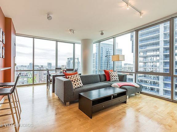 3rd image of 1201 S Prairie Ave APT 2806